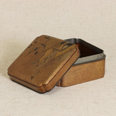 Lot 377 - A Japanese gilt-lacquered box and cover