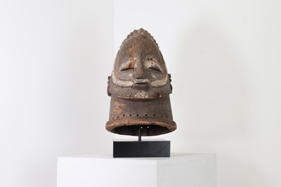 Lot 45 - An Igala helmet mask