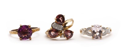 Lot 388 - Three 9ct gold rings