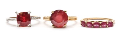 Lot 98 - Three 9ct gold rings