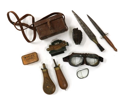 Lot 72 - A collection of military items