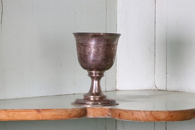 Lot 324 - An unmarked silver communion cup