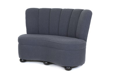 Lot 314 - A banana-shaped settee