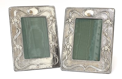 Lot 21 - A pair of silver photograph frames