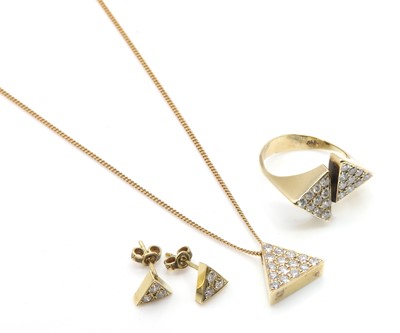 Lot 397 - An 18ct gold diamond set pendant, earrings and ring suite