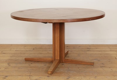 Lot 337 - A Danish rosewood circular extending table