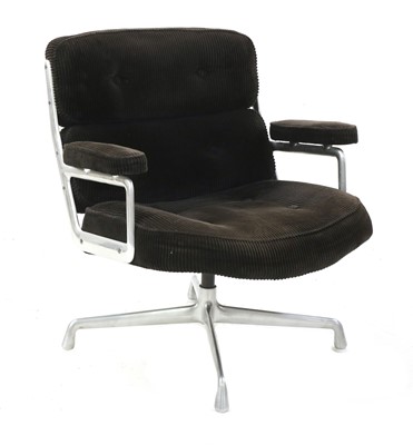 Lot 339 - An 'ES105' lounge chair
