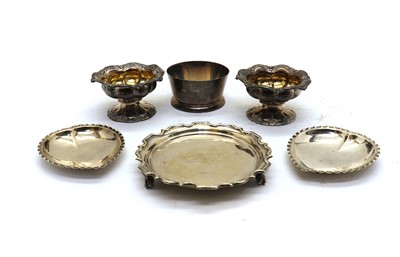 Lot 52 - A pair of silver pedestal dishes