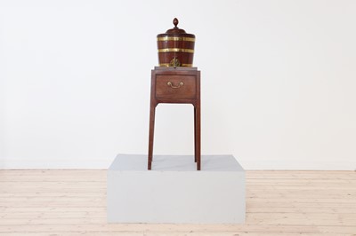 Lot 335 - A George III mahogany urn on pedestal