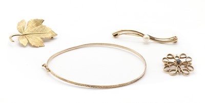 Lot 402 - A small collection of gold jewellery