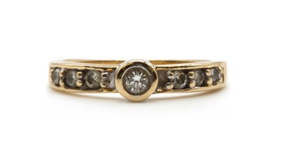 Lot 107 - An 18ct gold diamond ring