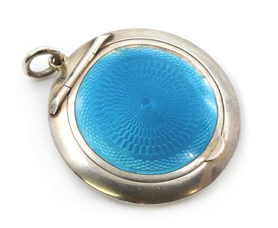 Lot 49 - An Edwardian sterling silver enamel compact pendant, by Deakin & Francis