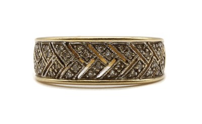 Lot 116 - A 14ct gold diamond ring