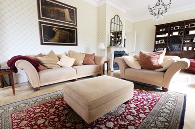 Lot 442 - A contemporary four-piece sofa set