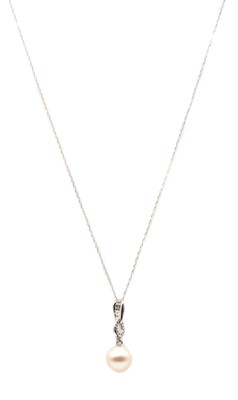 Lot 352 - A white gold cultured freshwater pearl and diamond pendant