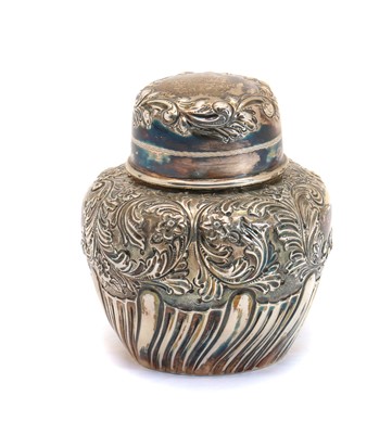 Lot 18 - A Victorian silver tea canister