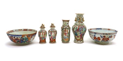 Lot 79 - A collection of Chinese Canton famille rose