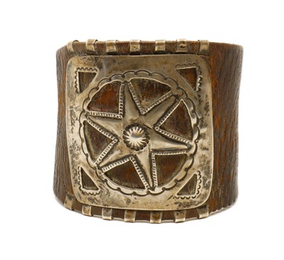 Lot 223 - A Navajo silver-mounted buffalo Ketoh