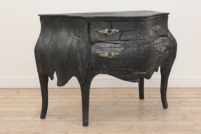 Lot 514 - A unique 'Smoke' chest
