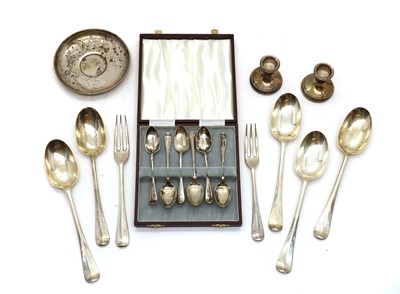 Lot 30 - A collection of silver