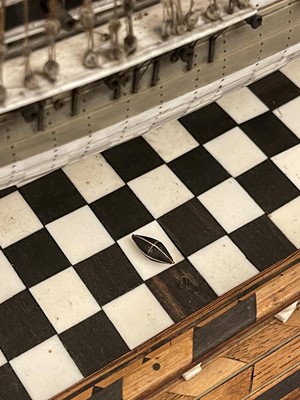 Lot 102 - A fine prisoner-of-war ship model
