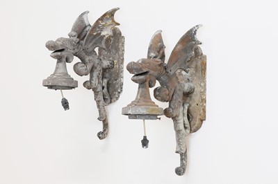 Lot 286 - A pair of zinc wall lights