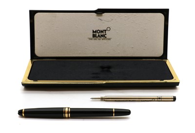 Lot 322 - A Montblanc Meiserstuck rollerball pen
