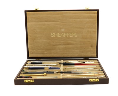 Lot 321 - A collection of propelling pencils