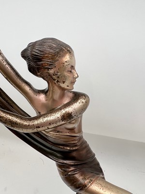 Lot 180 - An Art Deco cold-painted 'scarf dancer'