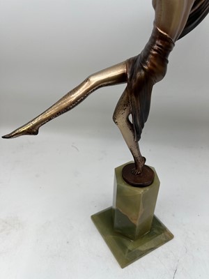 Lot 180 - An Art Deco cold-painted 'scarf dancer'
