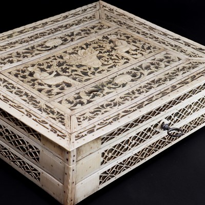 Lot 190 - A carved whalebone box