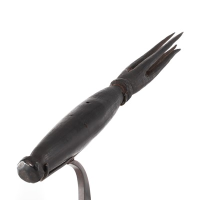 Lot 57 - A carved hardwood chief's 'Icula Ni Bakola' cannibal fork