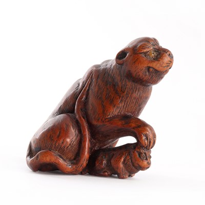 Lot 119 - A Japanese boxwood netsuke