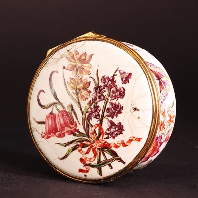 Lot 25 - Lord Byron interest: a Staffordshire enamel box