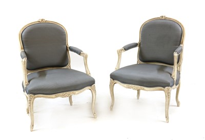 Lot 473 - A pair of armchairs