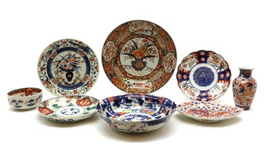 Lot 112 - A collection of Japanese Imari ware