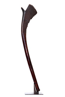 Lot 33 - A 'sali' or war club