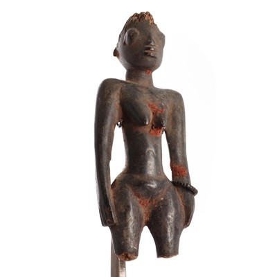 Lot 40 - A Northern Oyo Shaki female Ibeji