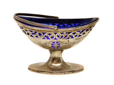 Lot 4 - A George IV silver swing-handled pedestal dish