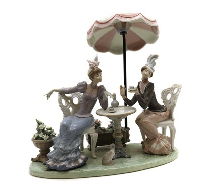 Lot 193 - A Lladro porcelain 'Cafe de Paris' figure group