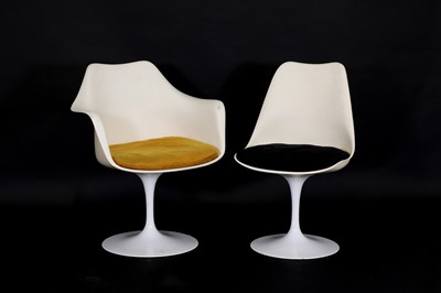 Lot 479 - A Knoll International 'Tulip' armchair