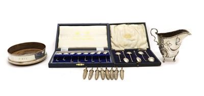 Lot 24 - A collection of silver items