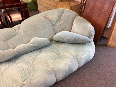 Lot 335 - A Howard Keith 'Cloud' suite