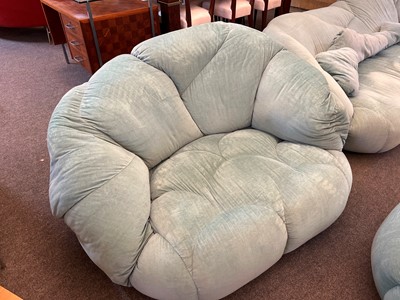 Lot 335 - A Howard Keith 'Cloud' suite