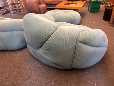 Lot 335 - A Howard Keith 'Cloud' suite