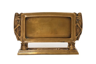 Lot 103 - An Arts and Crafts cast bronze photograph frame