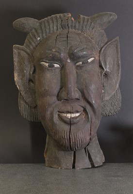 Lot 119 - An unusual jeu de massacre fairground carving