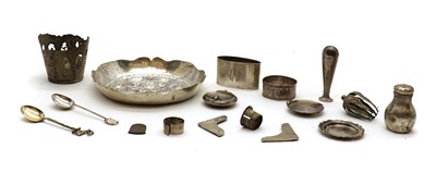 Lot 15 - A collection of silver items