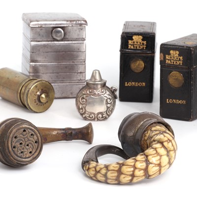 Lot 481 - A group of writing accoutrements