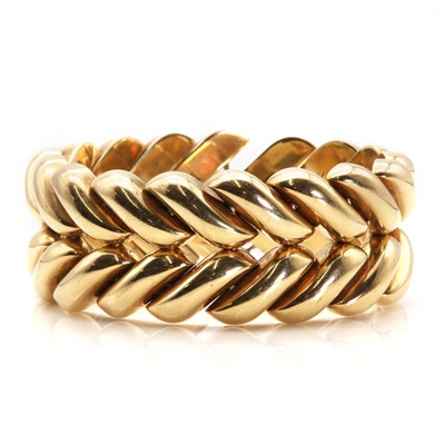 Lot 151 - A 9ct gold plaited effect hollow bracelet, by Kutchinsky, c.1960